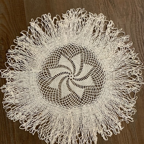 Doily - Picture 1 of 4